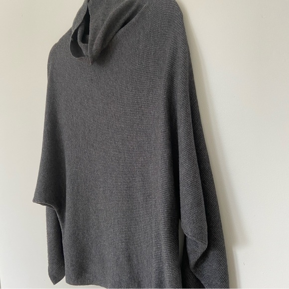Babaton Aritzia Grey Slouchy Knit Rib Sweater size Medium - Picture 8 of 10